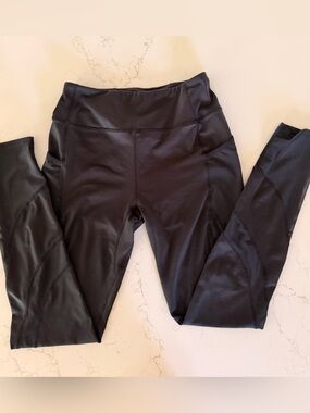 Gymshark Women’s Black Activewear Leggings with Dry Label-Medium